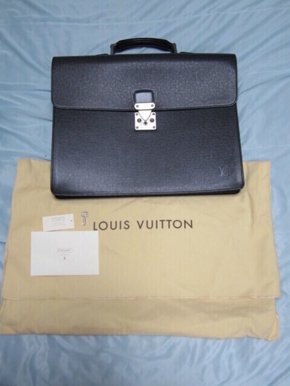 Louis Vuitton LV Taiga Ardoise business bag Moscova - Picture 6 of 10